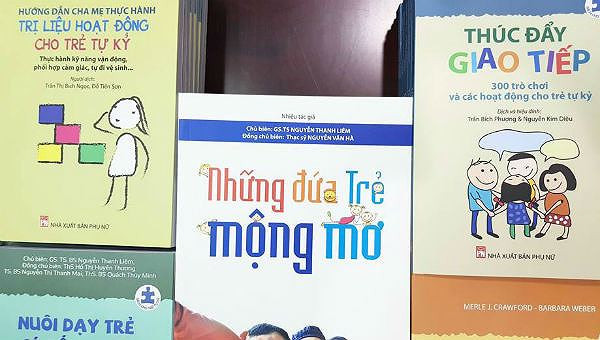Bộ sách nuôi dạy trẻ tự kỷ Bộ sách nuôi dạy trẻ tự kỷ