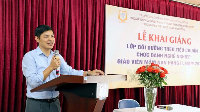 TS. Trịnh Văn Tùng phát biểu