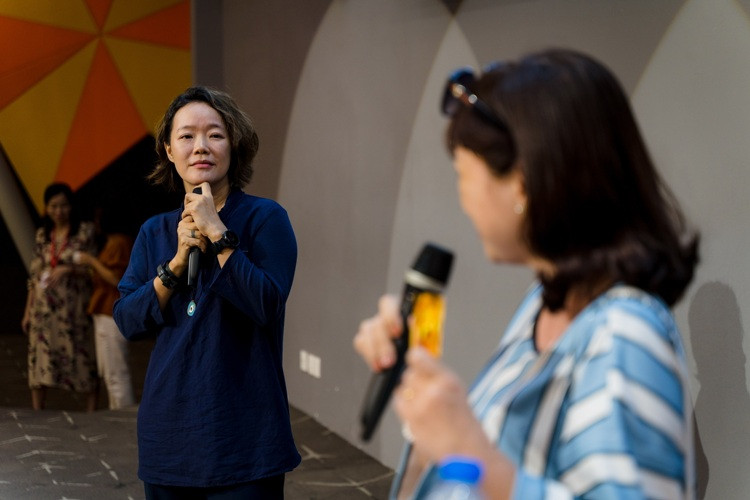 Nhiều hoạt động tương tác giúp phụ huynh hiểu hơn về việc đồng hành cùng con