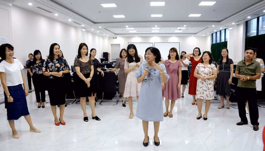 Lớp tập huấn Giáo dục phát triển tình cảm kỹ năng xã hội