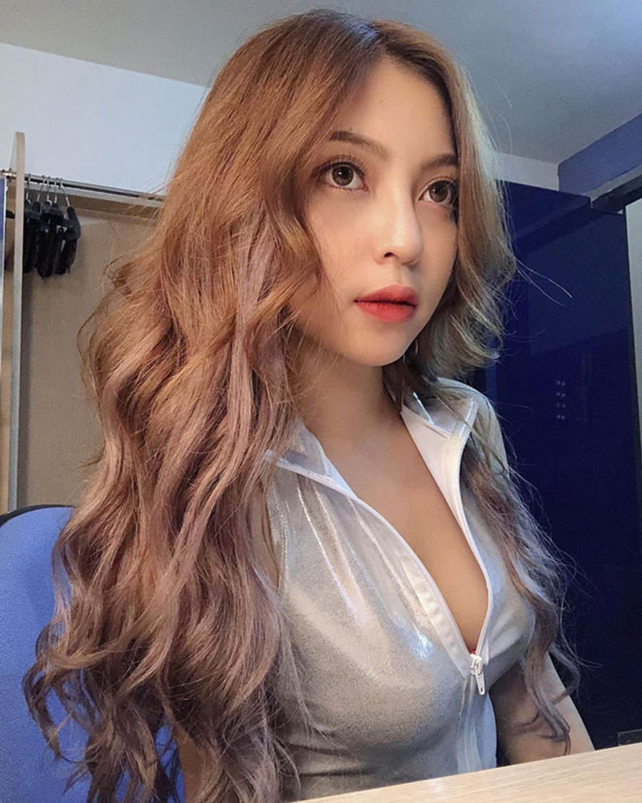 Nhật Lê - hot girl Quảng Nam không còn là bạn gái Quang Hải? Nhật Lê - hot girl Quảng Nam không còn là bạn gái Quang Hải?