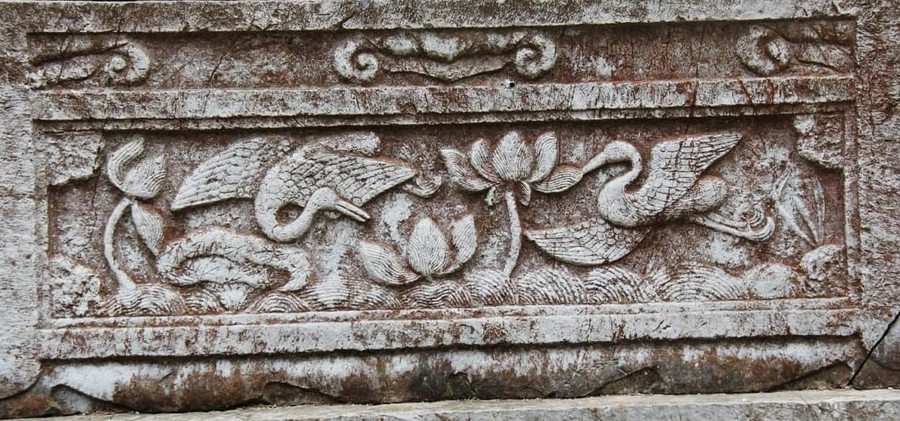 Bức chạm 'Đăng khoa'.