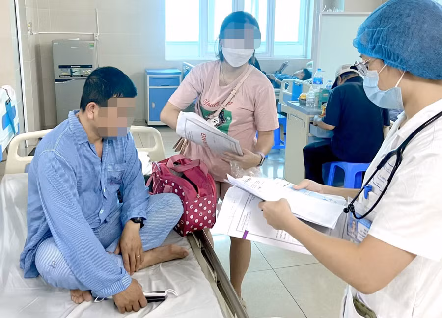 Dịch sốt xuất huyết tại Hà Nội diễn biến phức tạp là do năm nay mùa mưa đến sớm, nắng mưa thất thường. Ảnh minh họa 