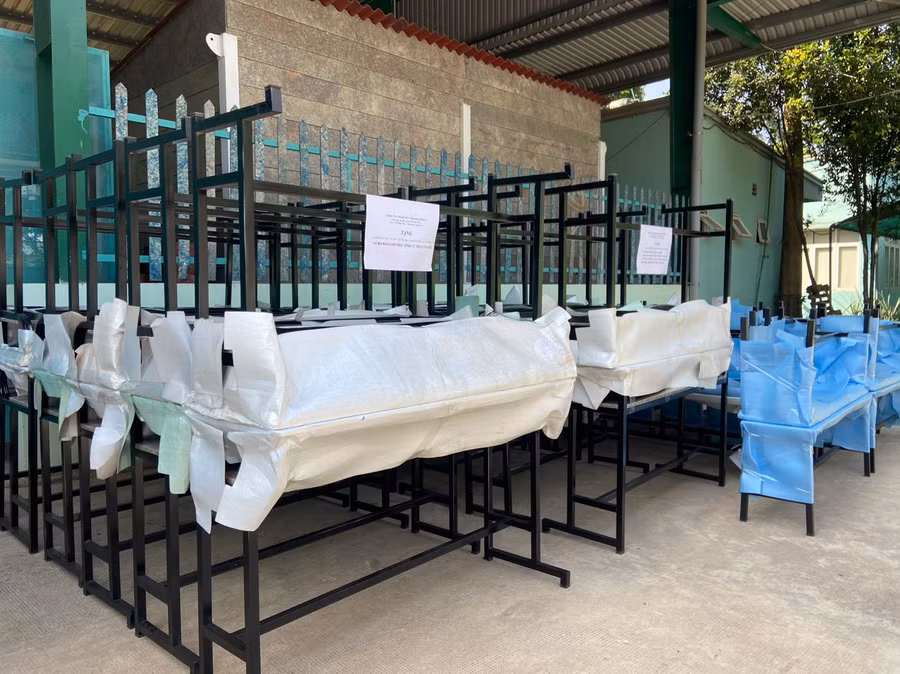 Công ty Thanh Tùng 2 cũng đã trao tặng nhiều sản phẩm cho các trường học trên địa bàn tỉnh Nghệ An.