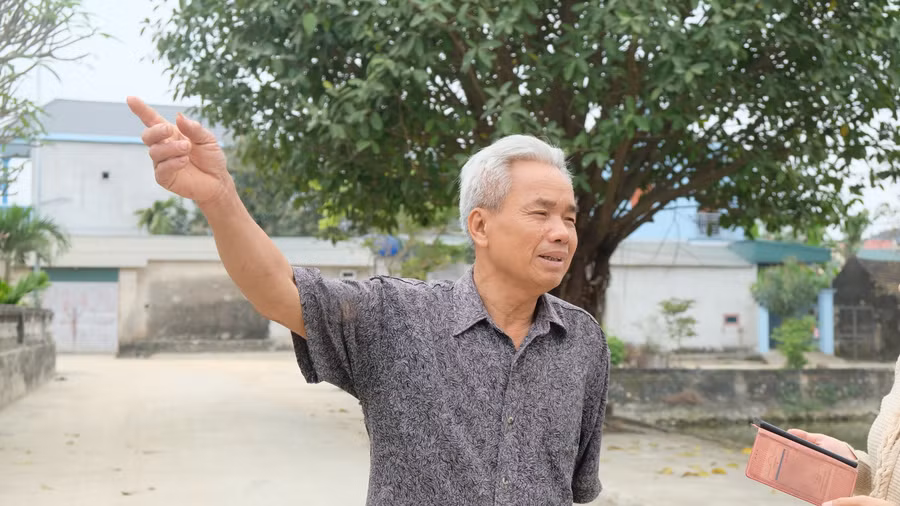 Ông Bùi Xuân Thùy khẳng định trai gái hai làng cả trăm năm không lấy nhau. (Ảnh: TG)