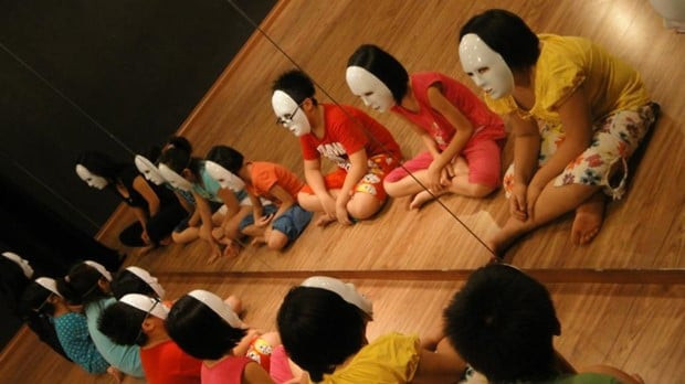 Nghệ thuật là phương thuốc trị liệu hiệu quả đối với người mắc chứng tự kỷ. Ảnh: Nghệ sĩ múa Bùi Tuyết Minh Nghệ thuật là phương thuốc trị liệu hiệu quả đối với người mắc chứng tự kỷ. Ảnh: Nghệ sĩ múa Bùi Tuyết Minh