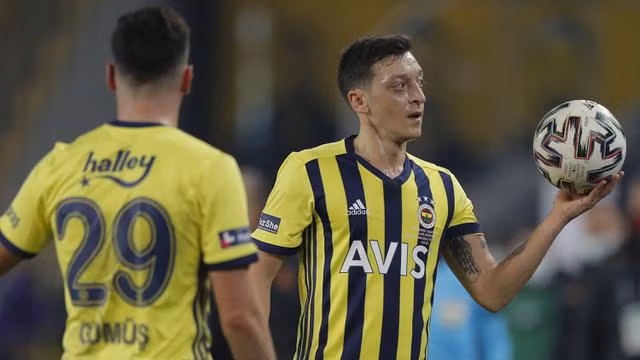 Đội bóng Indonesia sẽ phải chi tiền khủng để có được chữ ký của Ozil.