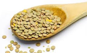 Điểm danh những thực phẩm giàu protein tốt cho sức khỏe Đậu lăng: Đậu lăng là một loại cây họ đậu có nhiều chất xơ, magiê, kali, sắt, folate, đồng, mangan và các chất dinh dưỡng khác nhau.. Đậu lăng là một trong những nguồn tốt nhất thế giới của protein thực vật, và là một thực phẩm tuyệt vời cho người ăn chay.