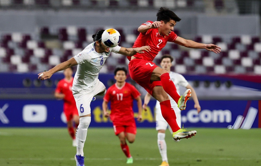 Thầy trò HLV Hoàng Anh Tuấn để thua đối thủ mạnh Uzbekistan 3-0 ở lượt cuối bảng D giải U23 châu Á 2024. Thầy trò HLV Hoàng Anh Tuấn để thua đối thủ mạnh Uzbekistan 3-0 ở lượt cuối bảng D giải U23 châu Á 2024.