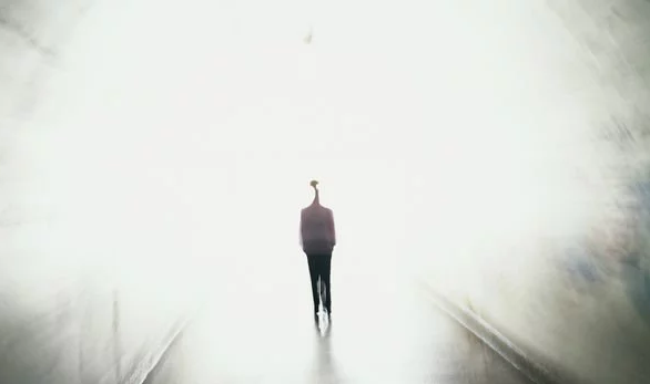 Nhiều người mô tả nhìn thấy luồng sáng thu hút họ đi theo sau khi chết. Nhiều người mô tả nhìn thấy luồng sáng thu hút họ đi theo sau khi chết.