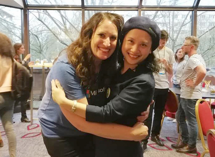 Điều may mắn là được gặp gỡ với những giáo viên tâm huyết, luôn tìm tòi sáng tạo đem công nghệ và kỹ năng mới ứng dụng vào lớp học. Điều may mắn là được gặp gỡ với những giáo viên tâm huyết, luôn tìm tòi sáng tạo đem công nghệ và kỹ năng mới ứng dụng vào lớp học.