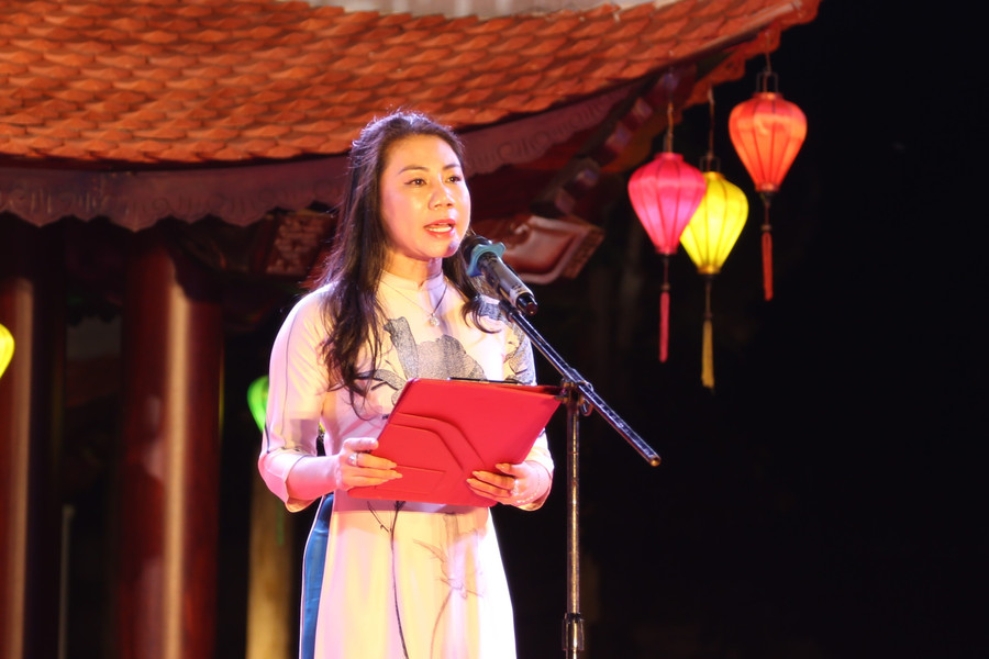 Bà Trần Thị Thủy Nga - Trưởng phòng GD&ĐT thành phố Hà Tĩnh báo cáo kết quả đạt được trong năm học 2022-2023. Bà Trần Thị Thủy Nga - Trưởng phòng GD&ĐT thành phố Hà Tĩnh báo cáo kết quả đạt được trong năm học 2022-2023.