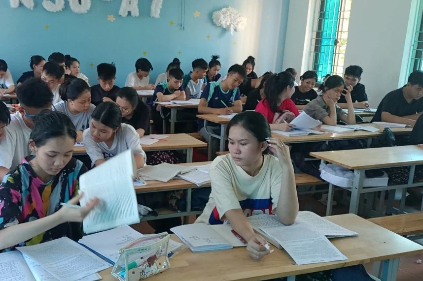 Hiện các em học sinh lớp 12 đang trong giai đoạn nước rút ôn thi tốt nghiệp THPT. (Ảnh: CTV).