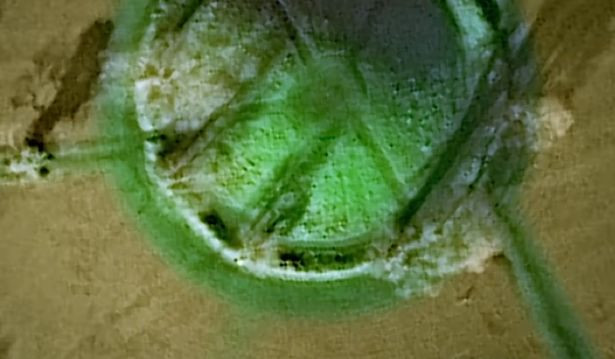 Gò đất được nâng lên cao hơn so với bề mặt