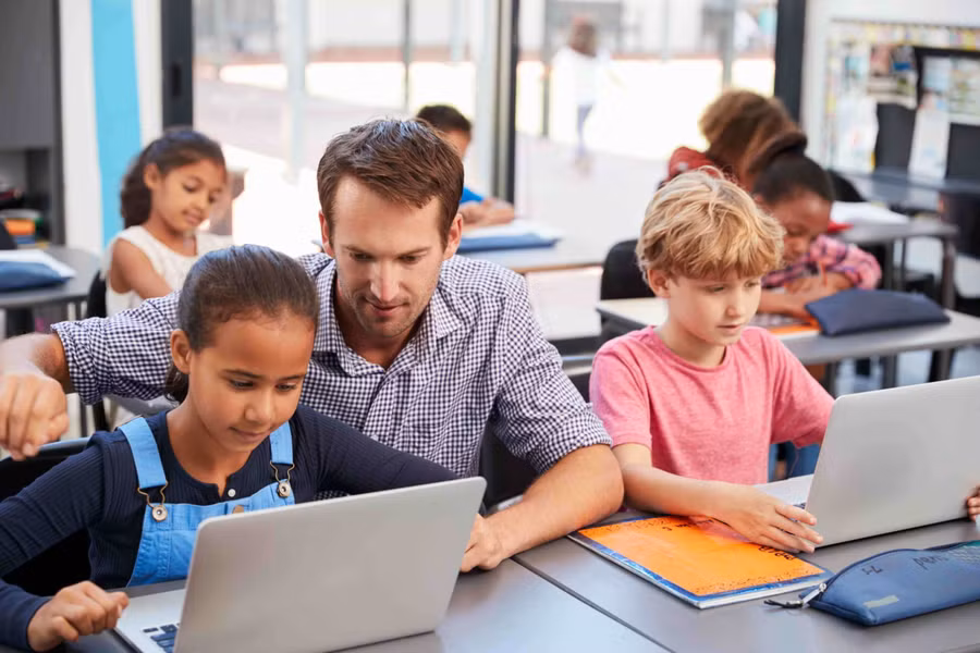 Học sinh Mỹ được hướng dẫn cách sử dụng ChatGPT.