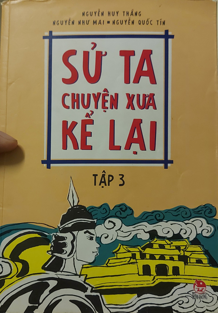 Cuốn &apos;Sử ta chuyện xưa kể lại&apos; là bộ sách đáng đọc. Ảnh: Anh Sơn.
