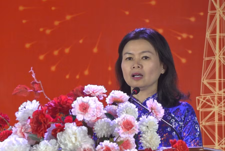 Bà Ngô Hồng Vân - Chủ tịch Công đoàn Tổng Công ty Điện lực Dầu khí Việt Nam.