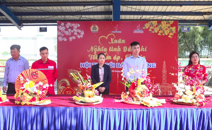 Các hoạt động thi gói bánh chưng... Các hoạt động thi gói bánh chưng...