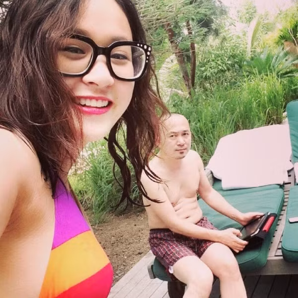 Những ông bố nức tiếng yêu chiều con gái của showbiz Việt