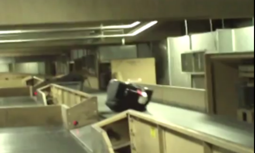 Ly do khong nen de do de vo trong hanh ly