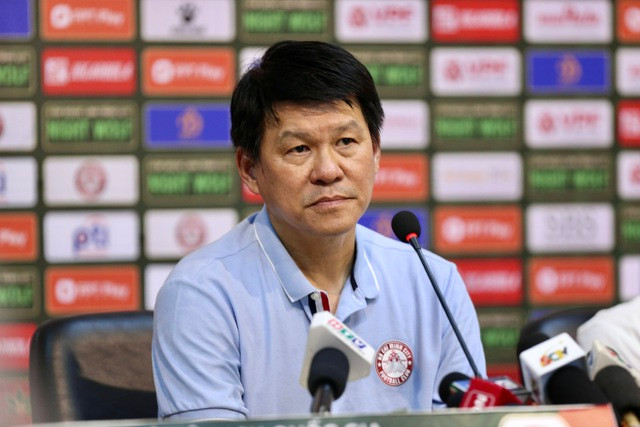 HLV Vũ Tiến Thành tin Câu lạc bộ TPHCM sẽ trụ hạng tại V.League. HLV Vũ Tiến Thành tin Câu lạc bộ TPHCM sẽ trụ hạng tại V.League.