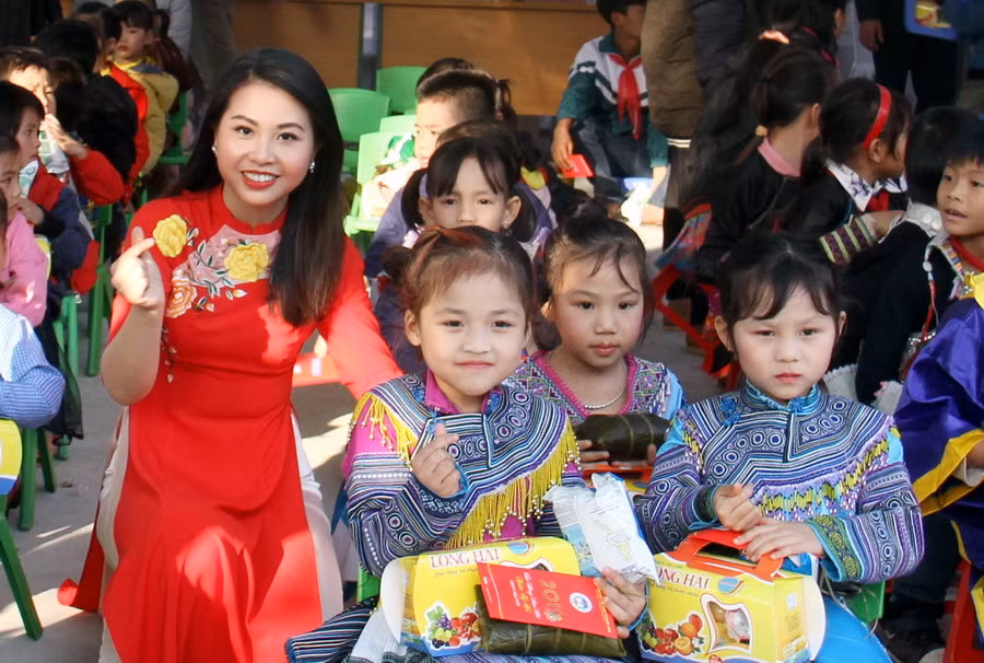 Cùng thả tim với cô dẫn chương trình xinh đẹp của VTV nhé