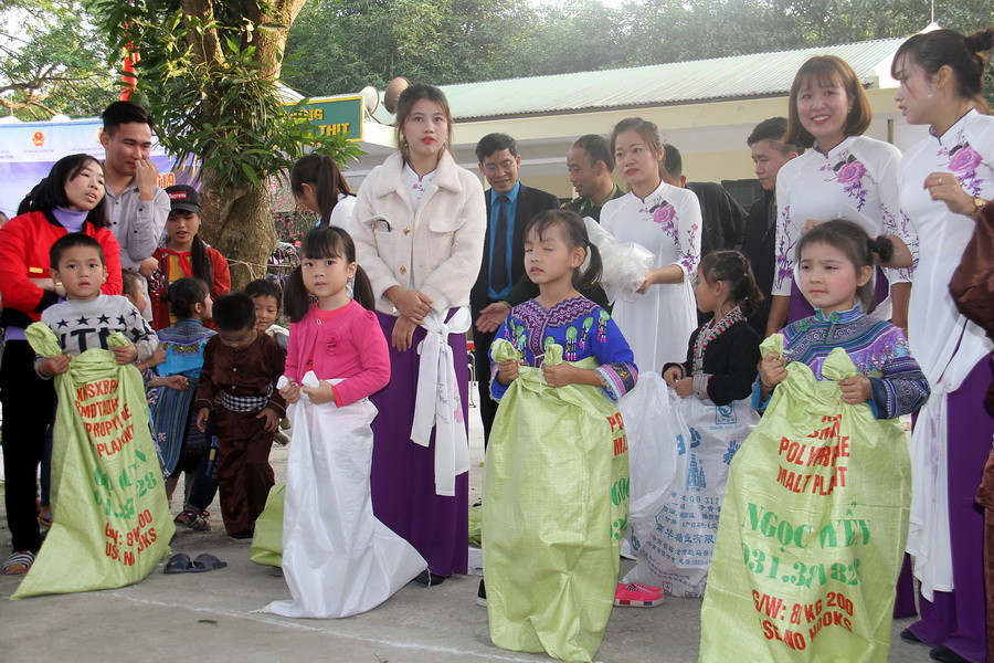 Vạch xuất phát, cũng căng thẳng lắm Vạch xuất phát, cũng căng thẳng lắm