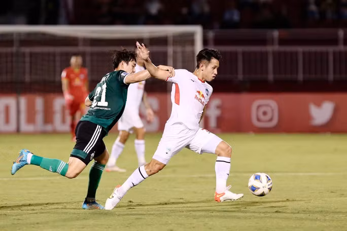 Hoàng Anh Gia Lai cũng để lại ấn tượng tại AFC Champions League.