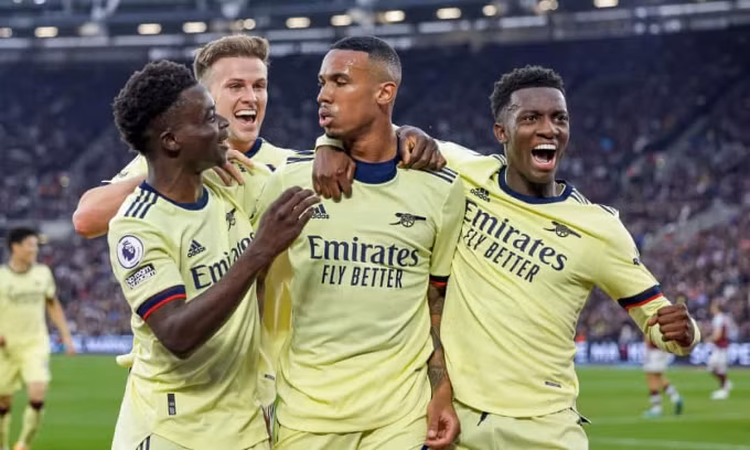 Pháo thủ London đòi lại được vị trí thứ 4 từ tay Tottenham.