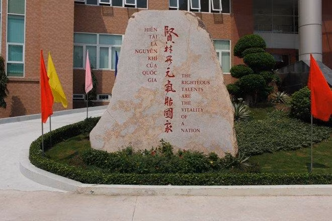 Câu nói lưu danh muôn thuở của Thân Nhân Trung.