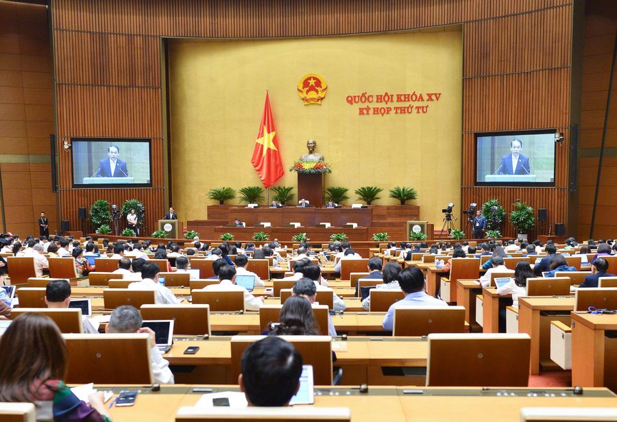 443/455 đại biểu Quốc hội tham gia tán thành thông qua Luật Thực hiện dân chủ ở cơ sở.