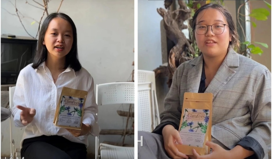 Nhóm sinh viên và sản phẩm trà từ rễ cây bồ công anh có vị giống cà phê.