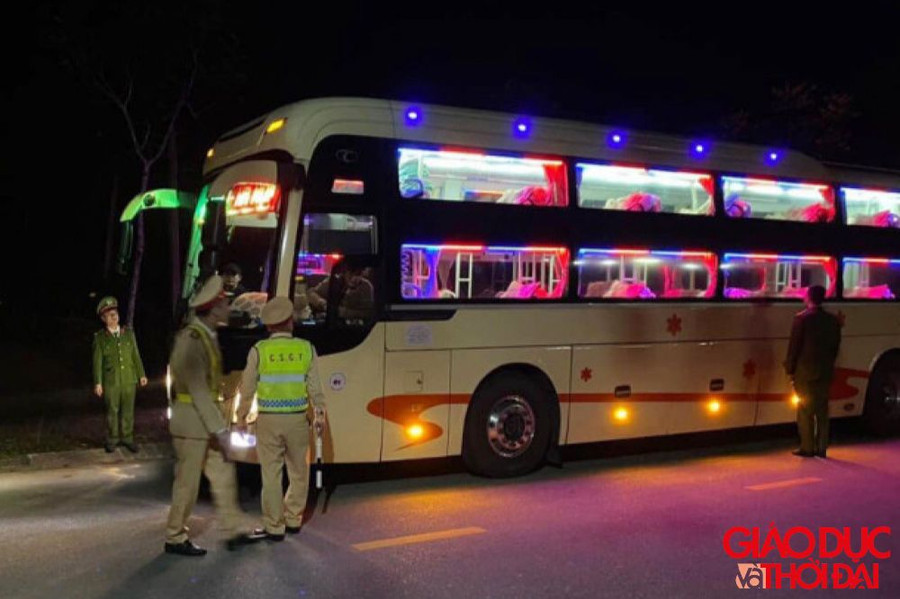 Các lực lượng xuyên đêm truy bắt 2 phạm nhân trốn trại. (Ảnh: CACC)