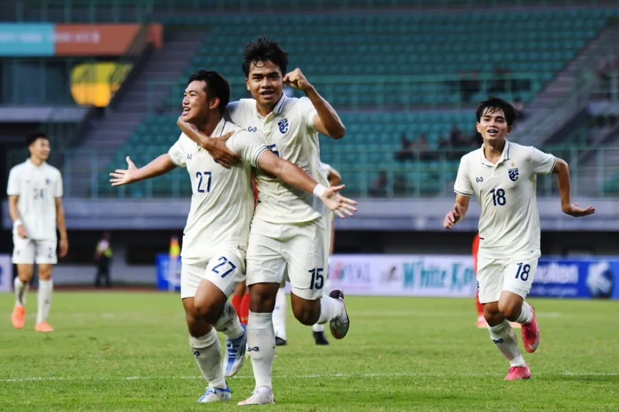 Thái Lan vươn lên dẫn đầu bảng A giải U19 Đông Nam Á. Thái Lan vươn lên dẫn đầu bảng A giải U19 Đông Nam Á.