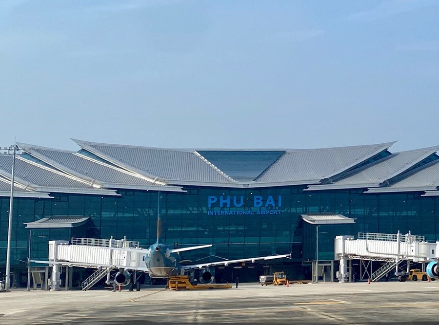 Nhà ga hành khách T2 - Cảng hàng không Quốc tế Phú Bài. Nhà ga hành khách T2 - Cảng hàng không Quốc tế Phú Bài.
