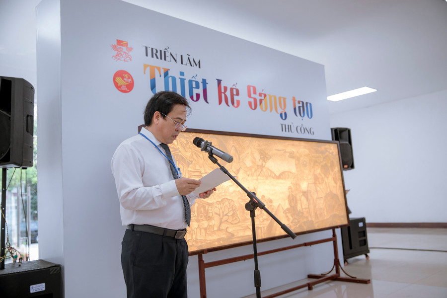 Ông Trương Đình Hạnh – Phó Chủ tịch UBND TP Huế phát biểu tại triển lãm.