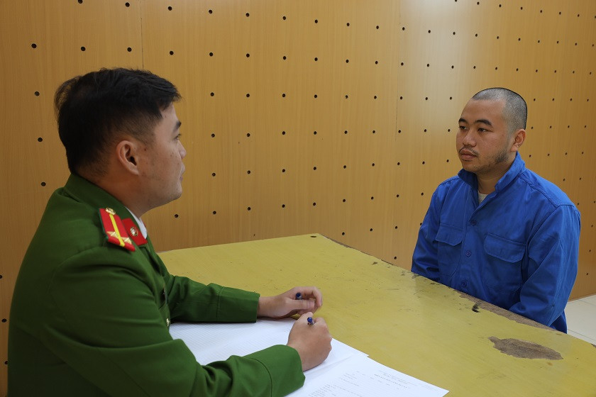 Công an huyện Nam Sách làm việc Phạm Tiến Hưng. Ảnh: Cơ quan Công an.