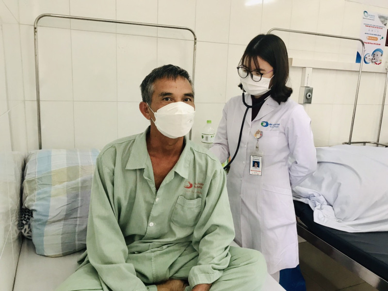 Bệnh nhân được chuyển điều trị nội khoa tại Khoa Nội hô hấp – Bệnh viện Bãi Cháy đã phục hồi sức khỏe tốt. Ảnh: BV. Bệnh nhân được chuyển điều trị nội khoa tại Khoa Nội hô hấp – Bệnh viện Bãi Cháy đã phục hồi sức khỏe tốt. Ảnh: BV.