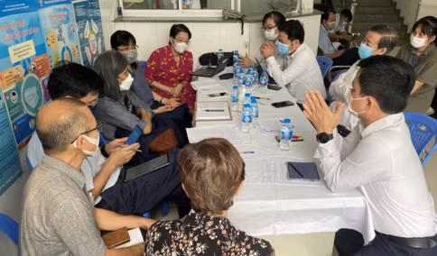 Đoàn chuyên gia của Tổ chức Y tế Thế giới thăm và làm việc tại Trạm y tế phường 3, quận 8 chuẩn bị cho kế hoạch hỗ trợ Ngành Y tế thành phố nâng cao năng lực chăm sóc sức khoẻ ban đầu của y tế cơ sở (15/11/2022).