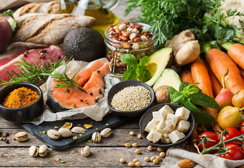 Duy trì chế độ ăn uống khoa học.