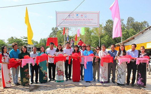 Lễ cắt băng khánh thành cầu Cái Su