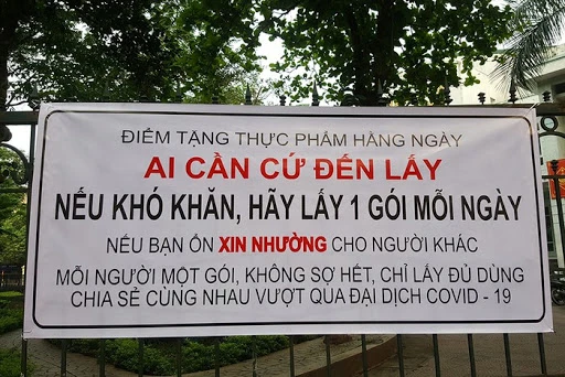 Phó Thủ tướng Lê Văn Thành chủ trì Hội nghị trực tuyến toàn quốc về công tác phòng chống thiên tai. 