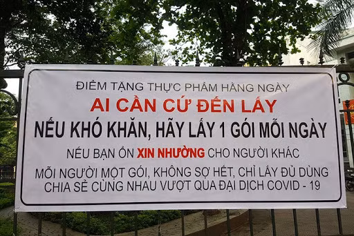 Phó Thủ tướng Lê Văn Thành chủ trì Hội nghị trực tuyến toàn quốc về công tác phòng chống thiên tai. 