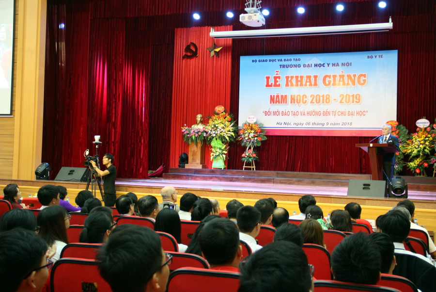Lễ khai giảng năm học mới của Trường ĐH Y Hà Nội Lễ khai giảng năm học mới của Trường ĐH Y Hà Nội