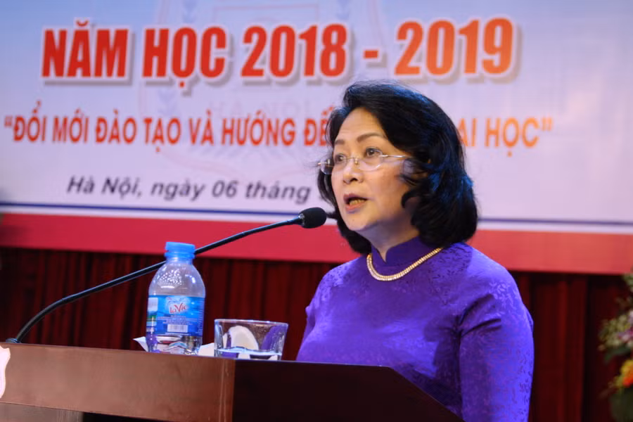 Phó Chủ tịch nước Đặng Thị Ngọc Thịnh phát biểu tại lễ khai giảng