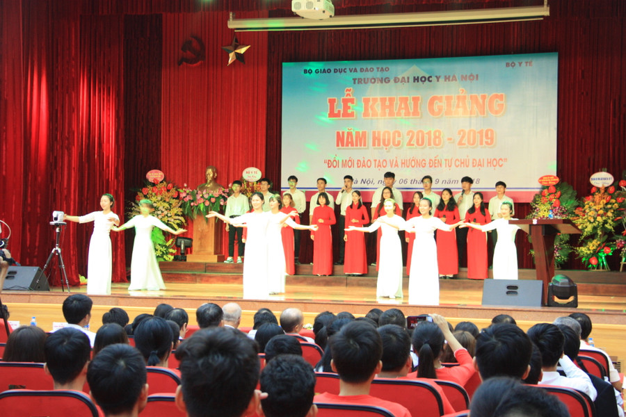 Lễ khai giảng năm học mới 2018 - 2019 của trường ĐH Y Hà Nội