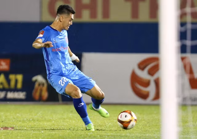 Tiến Linh đã có bàn thắng đầu tiên tại V.League 2023.