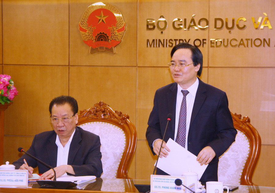 Bộ trưởng Phùng Xuân Nhạ phát biểu tại buổi làm việc