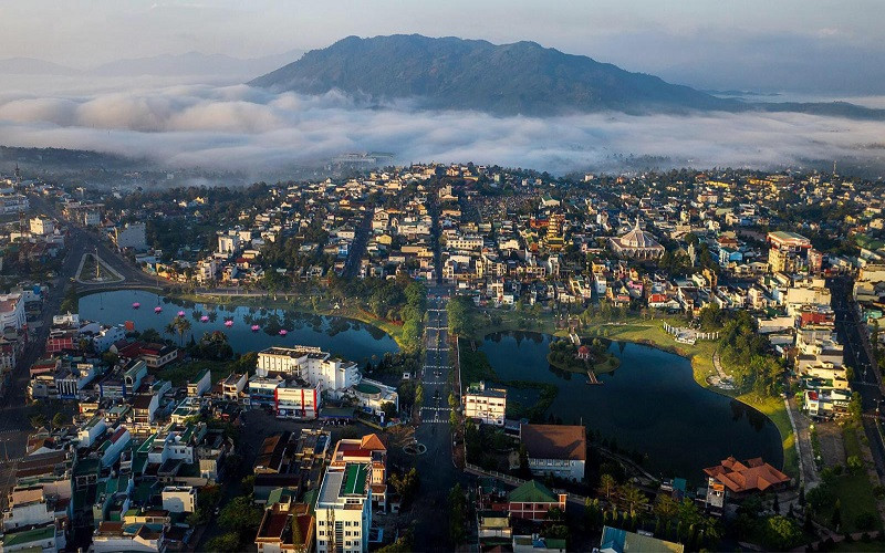 Đến năm 2025, quy hoạch và phát triển TP Bảo Lộc trở thành đô thị loại II; tiếp tục xây dựng thành phố tiệm cận tiêu chuẩn loại I vào năm 2040. (Ảnh minh họa) Đến năm 2025, quy hoạch và phát triển TP Bảo Lộc trở thành đô thị loại II; tiếp tục xây dựng thành phố tiệm cận tiêu chuẩn loại I vào năm 2040. (Ảnh minh họa)