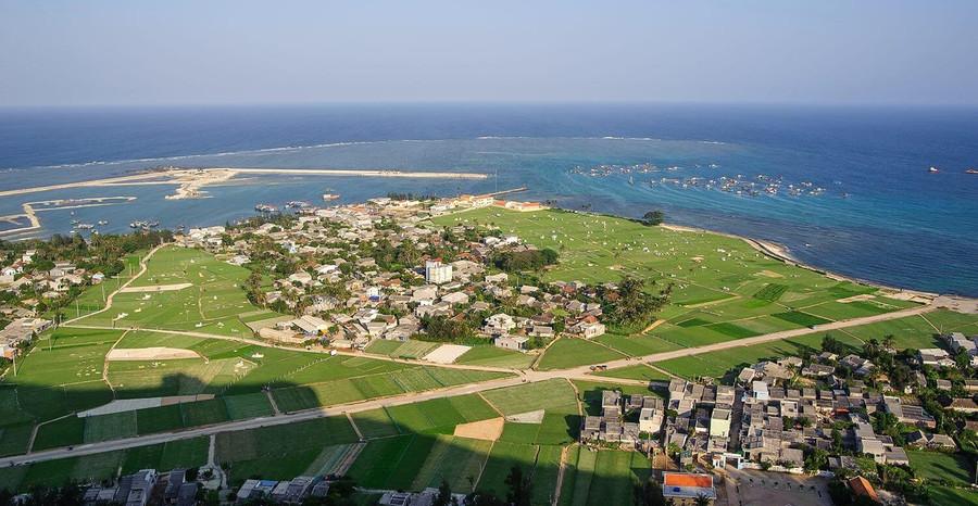 Với quy mô khoảng 1.492ha, huyện đảo Lý Sơn được xây dựng trở thành một đô thị du lịch biển đảo hấp dẫn, với kết cấu hạ tầng xã hội hiện đại. (Ảnh minh họa)